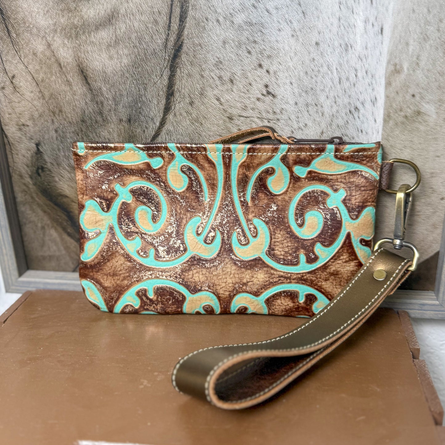 Wristlet/Small Bag Organizer with Venetian Turquoise Embossed Leather 2