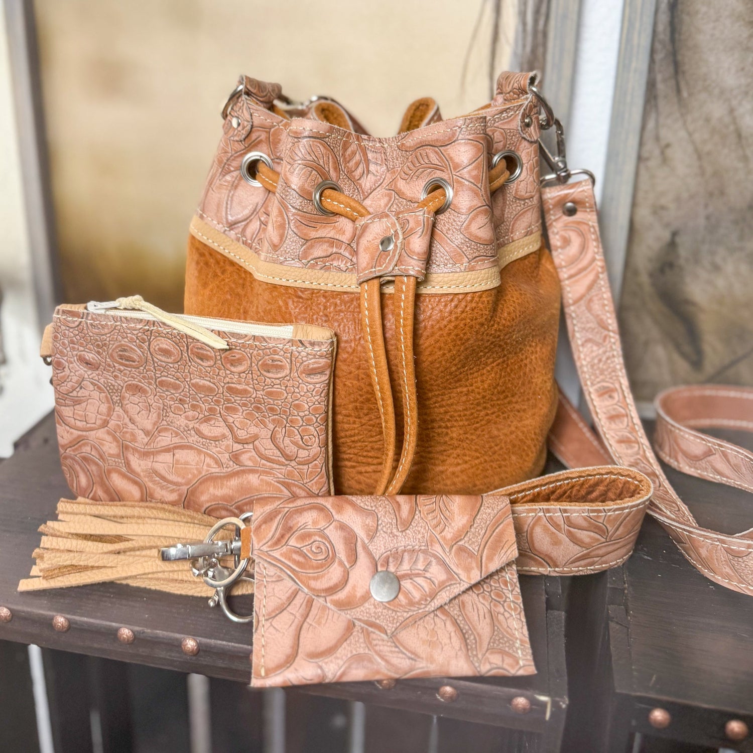 Cross Body and Shoulder Purses