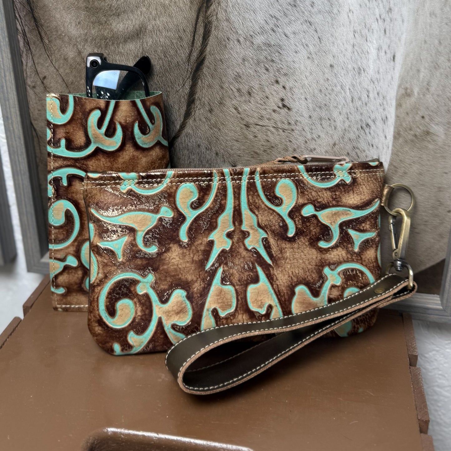 Wristlet/Small Bag Organizer with Venetian Turquoise Embossed Leather 1